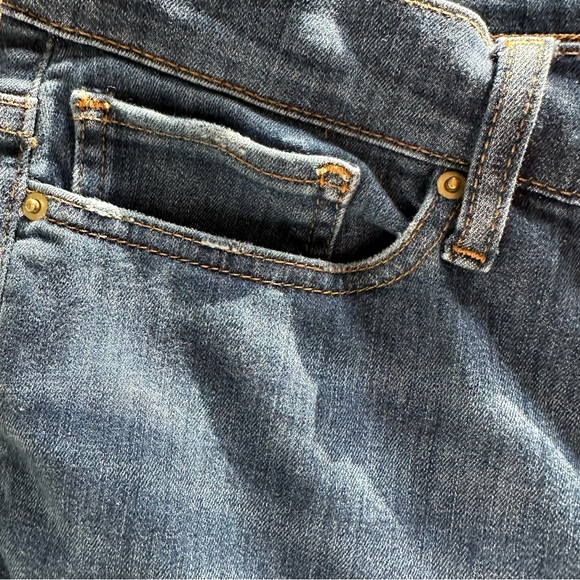 Frame Le Easy Flair Aspire Raw Hem Blue Jeans, Size 31 - Picture 5 of 8